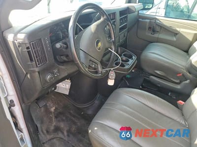 Zdjęcie 8 z 13 samochodu: 2023 CHEVROLET EXPRESS G2500 VIN:1GCWGBFP5P1175337 - miniatura