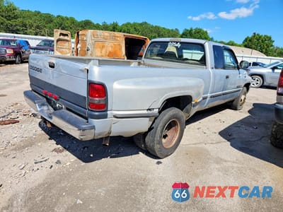 Trzecie zdjęcie samochodu z tyłu: 1999 DODGE RAM 3500 VIN:1B7MC33W9XJ637046 - miniatura