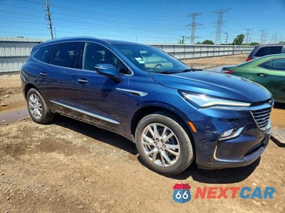 Czwarte zdjęcie samochodu z boku: 2022 BUICK ENCLAVE PREMIUM VIN:5GAEVBKW7NJ172131 - miniatura