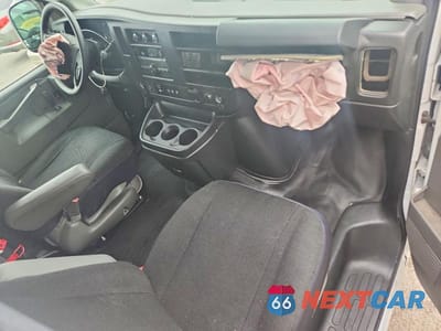 Zdjęcie 8 z 14 samochodu: 2021 CHEVROLET EXPRESS G2500 VIN:1GCWGBFP6M1253622 - miniatura
