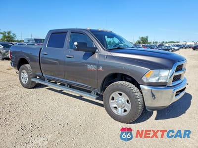 Czwarte zdjęcie samochodu z boku: 2017 RAM 3500 ST VIN:3C63R3CL7HG550109 - miniatura