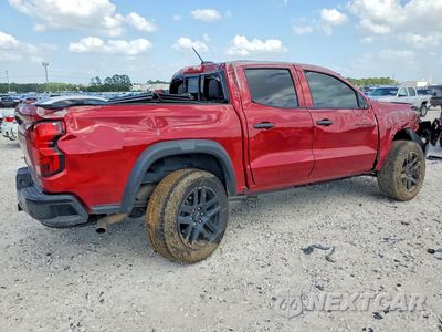 Trzecie zdjęcie samochodu z tyłu: 2024 CHEVROLET COLORADO TRAIL BOSS VIN:1GCPTEEK8R1142035 - miniatura