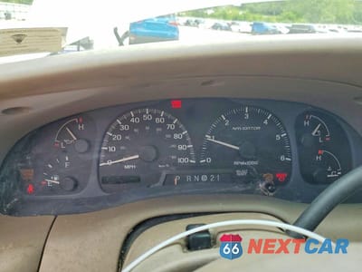 Zdjęcie 9 z 13 samochodu: 2001 LINCOLN NAVIGATOR VIN:5LMFU28R21LJ20243 - miniatura