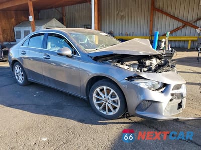 Czwarte zdjęcie samochodu z boku: 2021 MERCEDES-BENZ A 220 4MATIC VIN:W1K3G4FB6MJ285947 - miniatura