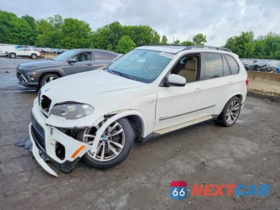 2013 BMW X5 XDRIVE35I 5UXZV4C50D0B03353 - główne zdjęcie licytacji z USA - miniatura