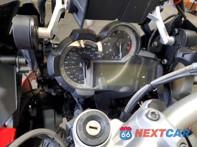 Zdjęcie 7 z 8 samochodu: 2014 BMW R1200 GS VIN:WB10A110XEZ185742 - miniatura