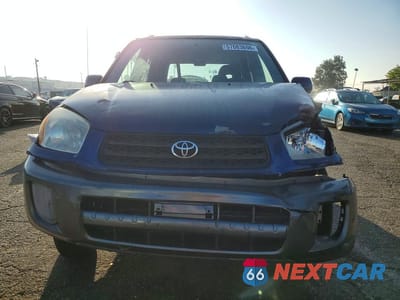 Piąte zdjęcie samochodu w środku: 2002 TOYOTA RAV4 BASE VIN:JTEGH20V226001323 - miniatura