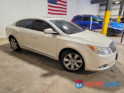 Czwarte zdjęcie samochodu z boku: 2010 BUICK LACROSSE CXL VIN:1G4GD5GG3AF138192 - miniatura