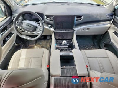 Zdjęcie 8 z 13 samochodu: 2022 JEEP WAGONEER SERIES III VIN:1C4SJUDT7NS167971 - miniatura