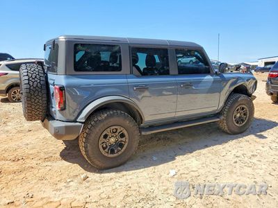 Trzecie zdjęcie samochodu z tyłu: 2023 FORD BRONCO BASE VIN:1FMEE5DP2PLC11393 - miniatura