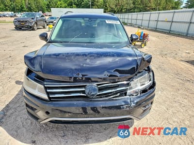 Piąte zdjęcie samochodu w środku: 2018 VOLKSWAGEN TIGUAN SE VIN:3VV3B7AX0JM049498 - miniatura