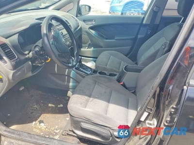 Zdjęcie 7 z 12 samochodu: 2017 KIA FORTE LX VIN:3KPFK4A71HE058807 - miniatura