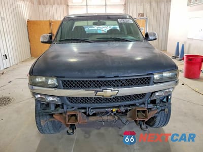 Piąte zdjęcie samochodu w środku: 2001 CHEVROLET SILVERADO K2500 HEAVY DUTY VIN:1GCHK23GX1F206328 - miniatura
