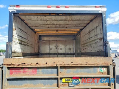 Zdjęcie 10 z 13 samochodu: 2003 FORD F550 SUPER DUTY BOX TRUCK VIN:1FDAF56S03EB73335 - miniatura