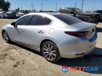 Drugie zdjęcie samochodu z przodu: 2019 MAZDA 3 PREFERRED VIN:3MZBPADL3KM108186 - miniatura