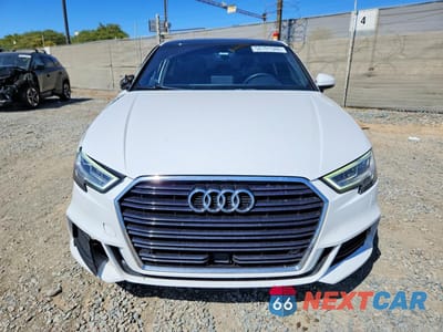 Piąte zdjęcie samochodu w środku: 2019 AUDI A3 PREMIUM PLUS VIN:WAUGUGFF1K1012188 - miniatura