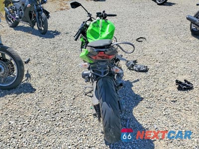 Czwarte zdjęcie samochodu z boku: 2018 KAWASAKI EX400 VIN:JKAEXKG16JDA08364 - miniatura