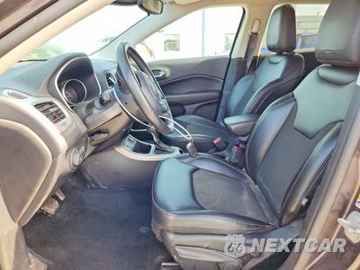 Zdjęcie 7 z 13 samochodu: 2019 JEEP COMPASS LATITUDE VIN:3C4NJCBB6KT856606 - miniatura