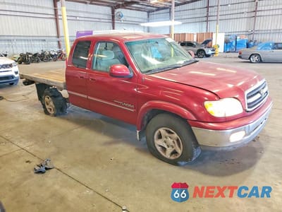 Czwarte zdjęcie samochodu z boku: 2001 TOYOTA TUNDRA ACCESS CAB LIMITED VIN:5TBRT38161S143166 - miniatura
