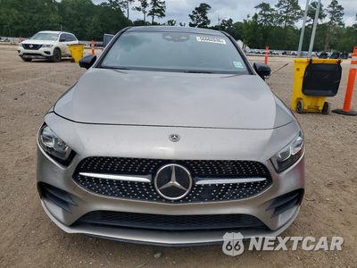Piąte zdjęcie samochodu w środku: 2019 MERCEDES-BENZ A 220 VIN:WDD3G4EB4KW019201 - miniatura