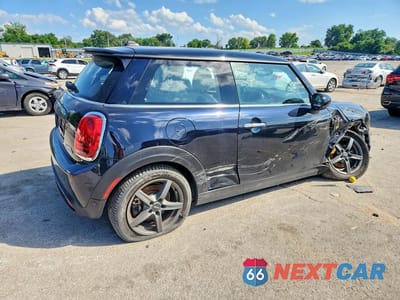 Trzecie zdjęcie samochodu z tyłu: 2020 MINI COOPER SE VIN:WMWXP3C01L2M28544 - miniatura