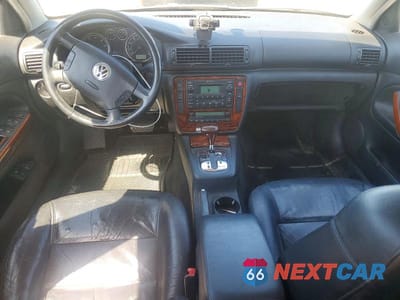 Zdjęcie 8 z 12 samochodu: 2003 VOLKSWAGEN PASSAT GLX 4MOTION VIN:WVWTH63B53P185065 - miniatura