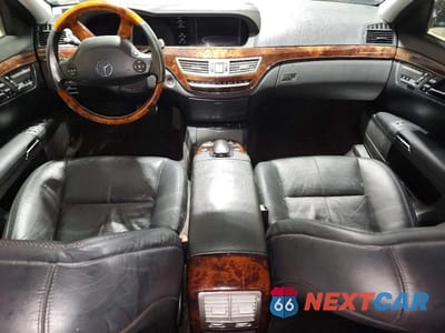 Zdjęcie 8 z 12 samochodu: 2007 MERCEDES-BENZ S 550 VIN:WDDNG71X67A137167 - miniatura