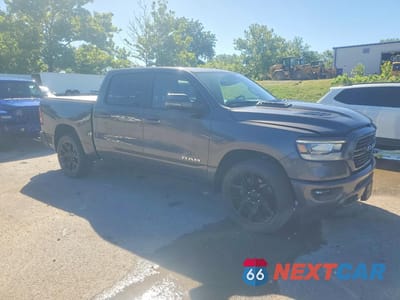 Piąte zdjęcie samochodu w środku: 2023 RAM 1500 LARAMIE VIN:1C6SRFJT3PN652156 - miniatura