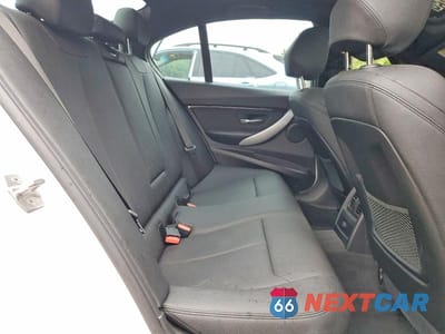 Zdjęcie 10 z 12 samochodu: 2018 BMW 330 XI VIN:WBA8D9G50JNU69894 - miniatura