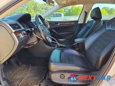 Zdjęcie 7 z 12 samochodu: 2012 VOLKSWAGEN PASSAT SEL VIN:1VWCM7A36CC022829 - miniatura