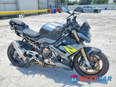2024 BMW S 1000 R WB10E5307R6K77925 - główne zdjęcie licytacji z USA - miniatura