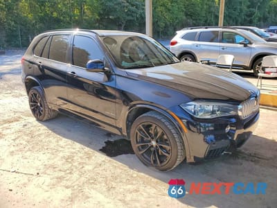 Czwarte zdjęcie samochodu z boku: 2017 BMW X5 XDRIVE50I VIN:5UXKR6C50H0J84746 - miniatura