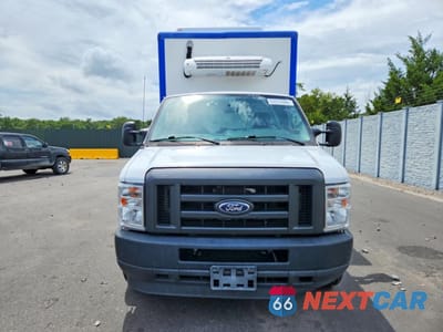 Piąte zdjęcie samochodu w środku: 2023 FORD E350 REFRIGERATED BOX TRUCK VIN:1FDWE3FK3PDD14715 - miniatura