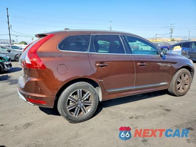 Trzecie zdjęcie samochodu z tyłu: 2017 VOLVO XC60 T5 DYNAMIC VIN:YV440MDR8H2225720 - miniatura