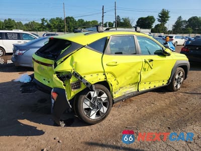 Trzecie zdjęcie samochodu z tyłu: 2024 HYUNDAI KONA SEL VIN:KM8HBCAB7RU098704 - miniatura