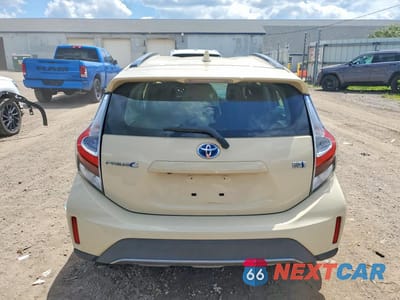Zdjęcie 6 z 14 samochodu: 2018 TOYOTA PRIUS C TWO VIN:JTDKDTB3XJ1599538 - miniatura
