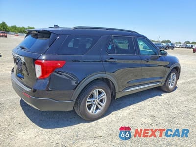 Trzecie zdjęcie samochodu z tyłu: 2023 FORD EXPLORER XLT VIN:1FMSK7DH9PGA24760 - miniatura