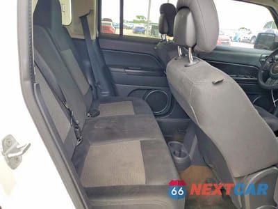 Zdjęcie 10 z 12 samochodu: 2014 JEEP PATRIOT LATITUDE VIN:1C4NJPFB4ED502918 - miniatura