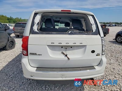 Zdjęcie 6 z 14 samochodu: 2016 DODGE GRAND CARAVAN SXT VIN:2C4RDGCG4GR265484 - miniatura