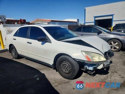 Czwarte zdjęcie samochodu z boku: 2007 HONDA ACCORD VALUE VIN:JHMCM56197C014047 - miniatura