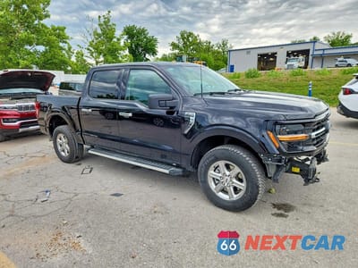 Czwarte zdjęcie samochodu z boku: 2025 FORD F150 XLT VIN:1FTFW3L52SKD38184 - miniatura