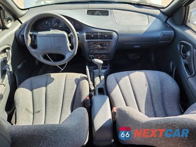 Zdjęcie 8 z 12 samochodu: 2001 CHEVROLET CAVALIER BASE VIN:1G1JC524217380565 - miniatura