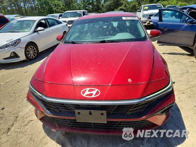 Piąte zdjęcie samochodu w środku: 2024 HYUNDAI ELANTRA SEL VIN:KMHLM4DG8RU736525 - miniatura