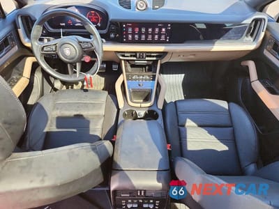 Zdjęcie 8 z 12 samochodu: 2024 PORSCHE CAYENNE S COUPE VIN:WP1BL2AY3RDA60245 - miniatura