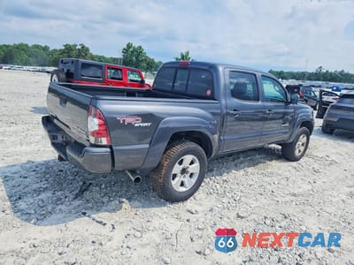 Trzecie zdjęcie samochodu z tyłu: 2011 TOYOTA TACOMA DOUBLE CAB PRERUNNER VIN:3TMJU4GN2BM124241 - miniatura