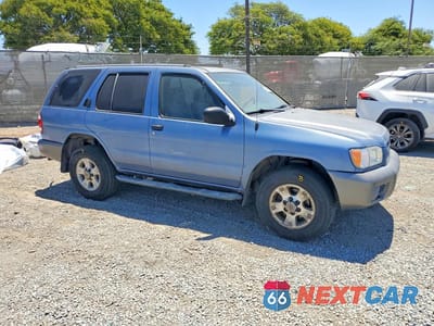 Czwarte zdjęcie samochodu z boku: 1999 NISSAN PATHFINDER XE VIN:JN8AR07S8XW364678 - miniatura