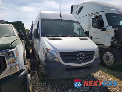 Czwarte zdjęcie samochodu z boku: 2018 MERCEDES-BENZ SPRINTER 2500 VIN:WD3PE8CD5JP611111 - miniatura