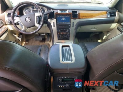 Zdjęcie 8 z 14 samochodu: 2010 CADILLAC ESCALADE PLATINUM HYBRID VIN:1GYUKFEJ3AR199004 - miniatura