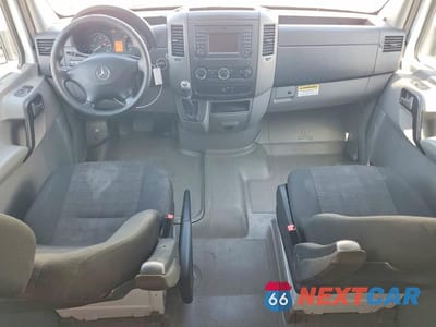 Zdjęcie 8 z 14 samochodu: 2017 MERCEDES-BENZ SPRINTER 2500 VIN:WD3PE7CD7HP511421 - miniatura