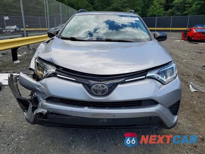 Piąte zdjęcie samochodu w środku: 2017 TOYOTA RAV4 LE VIN:2T3ZFREVXHW330508 - miniatura